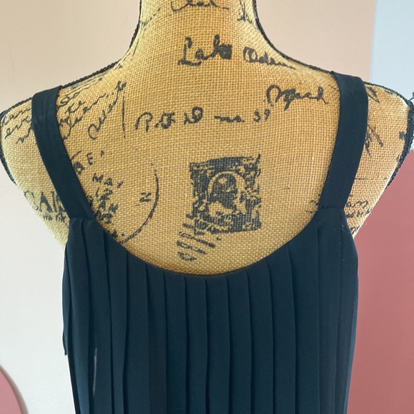 NY Collection Pleated Dress - Picture 6 of 9